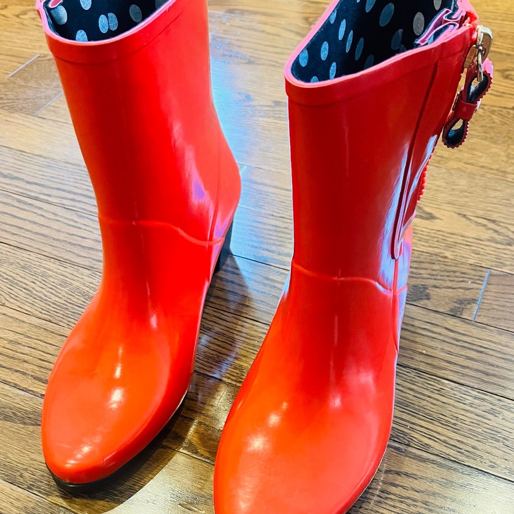 Kate Spade Red Ankle Rain Boots – Size 8 (Excellent Condition)